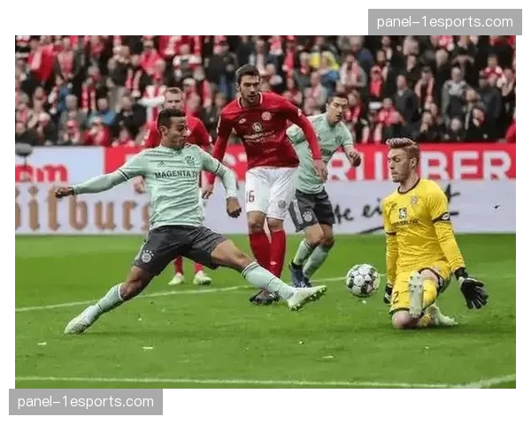 德甲下半程争冠保级双线混战，拜仁多特形成双雄对峙