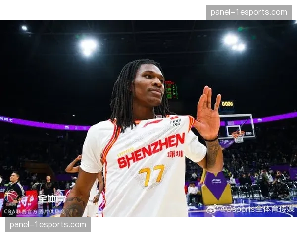 特奎维恩·史密斯单场45分15篮板14助攻，创本轮数据之最